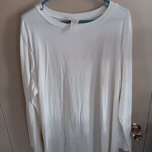 Woman's long sleeve 3X white Tunic